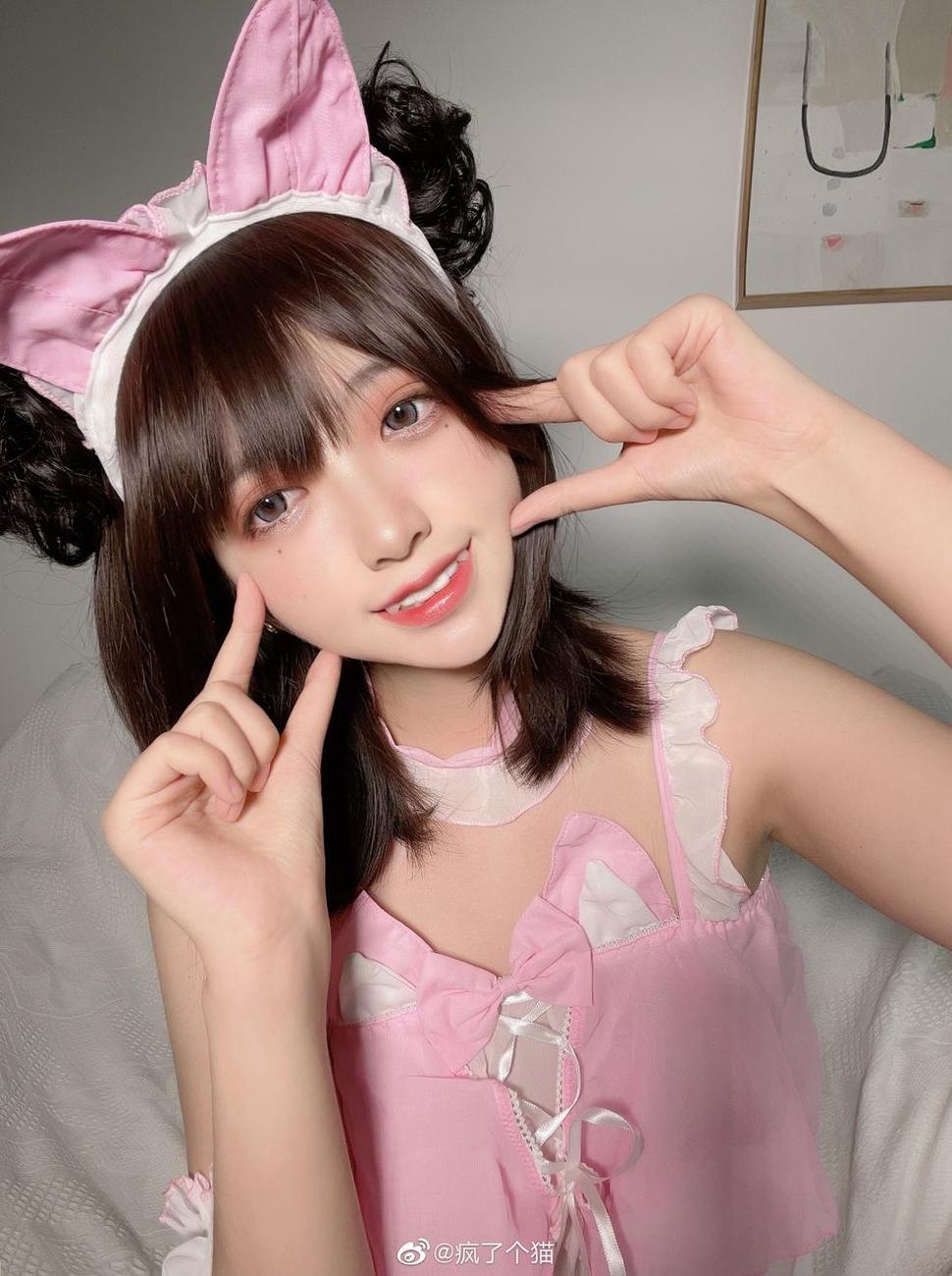 疯猫ssol制服cosplay，尽情展现你的魅力